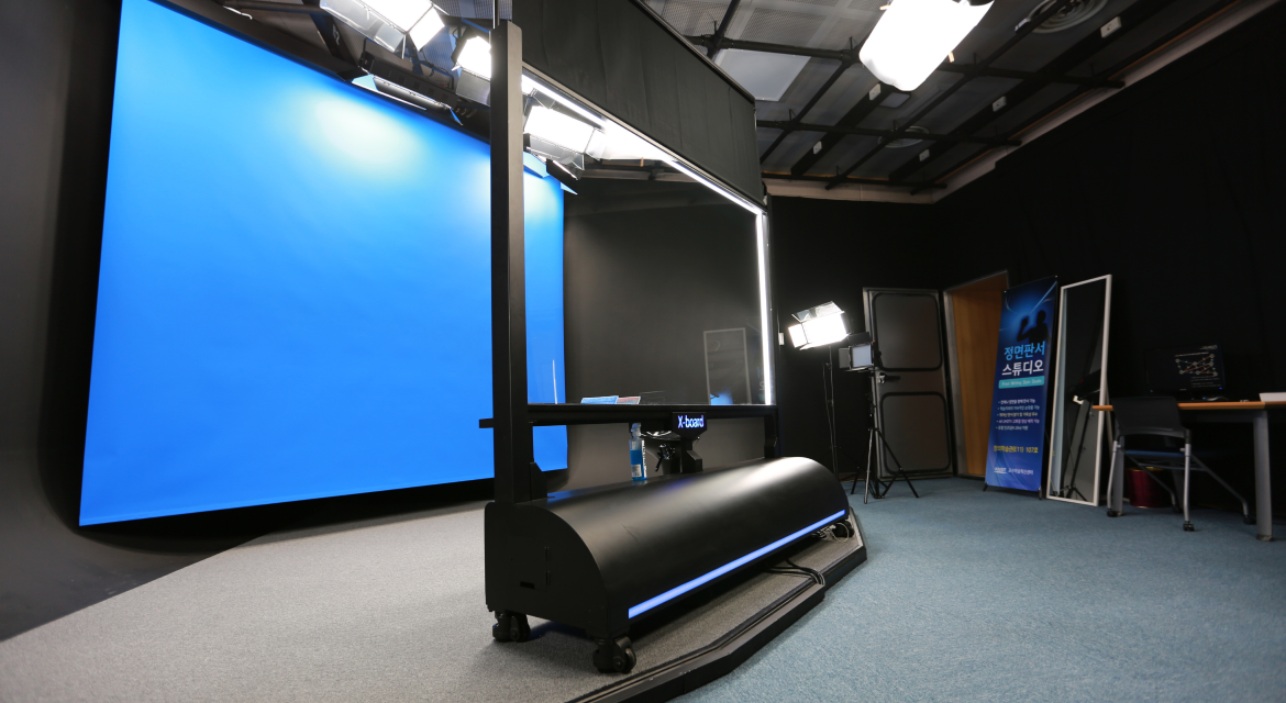 Front Write Studio(E11, Room 107)